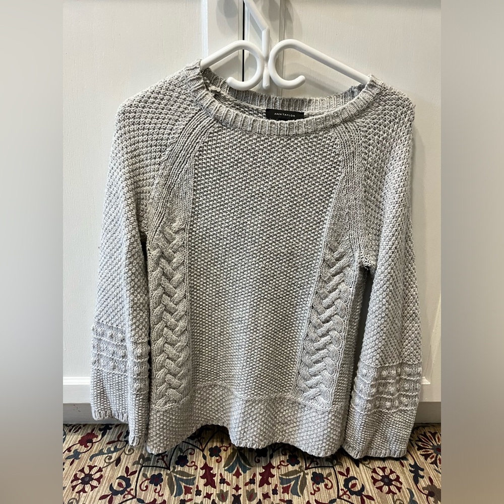 Light Grey Ann Taylor Cable-knit wide sleave Sweater. Excellent condition